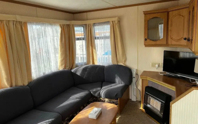 2 Bedroom Sleeps 6 Caravan Manor Park Hunstanton