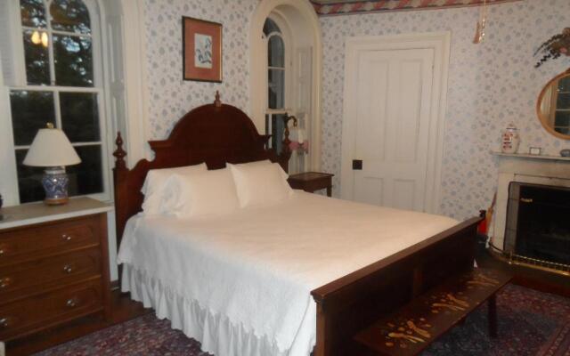 Mayhurst Inn