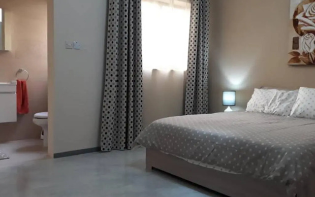 Ramzam - Spacious & Modern 3 bedroom apartment with roof terrace