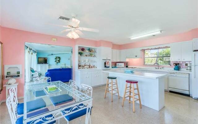 Bayside 294 - Three Bedroom Condo
