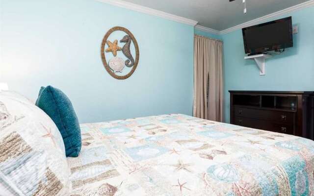 Castaways by Meyer Vacation Rentals