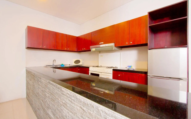 Apple Villa and Apartment