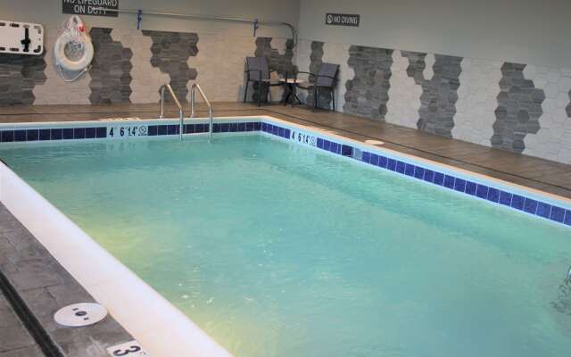 La Quinta Inn & Suites by Wyndham Bardstown