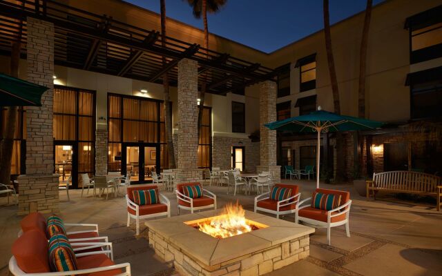 Hampton Inn & Suites Phoenix/Scottsdale on Shea Boulevard