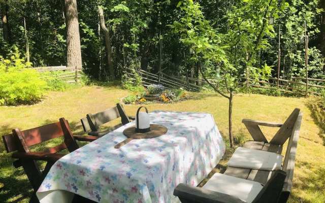 Apple Tree Cabin With River Views