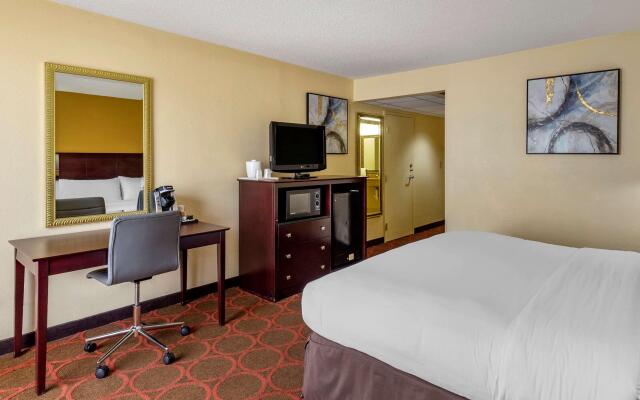 Holiday Inn Fayetteville-I-95 South