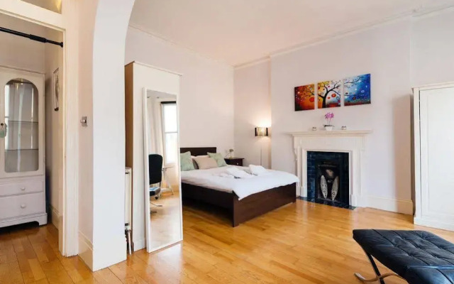 Fg Apartments - The Chelsea Residence