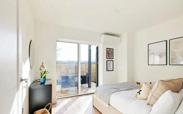 The Wembley Park Secret - Spacious 3bdr Flat With Terrace