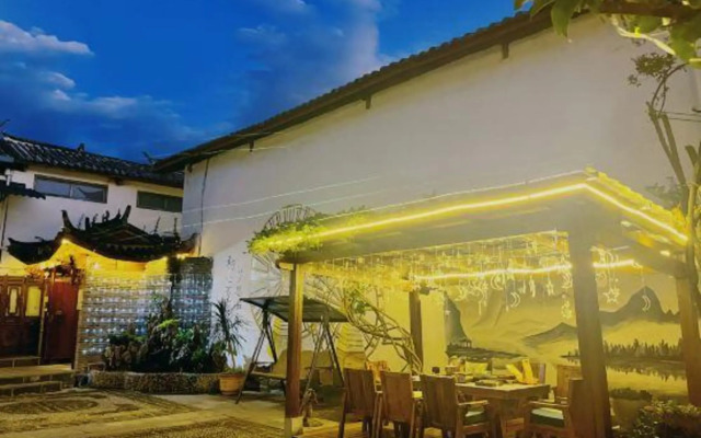 A Natural Inn - Lijiang