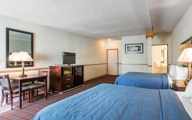 Quality Inn Near Mammoth Mountain Ski Resort