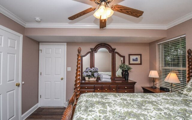 Scenic Overlook 6 Bedroom House