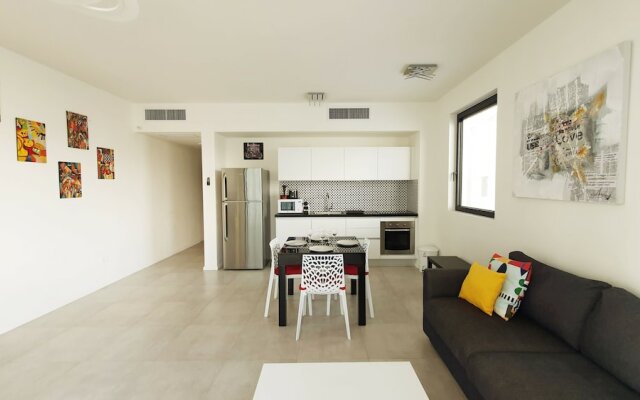 New Apartment Near the Beach With Parking TL53