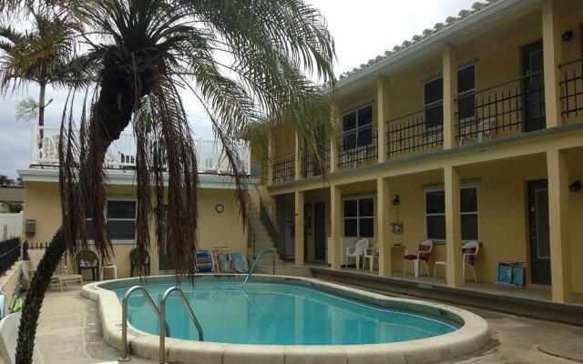 Granby Motel / Apartments