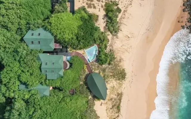 Tree House Nanshan Sanya