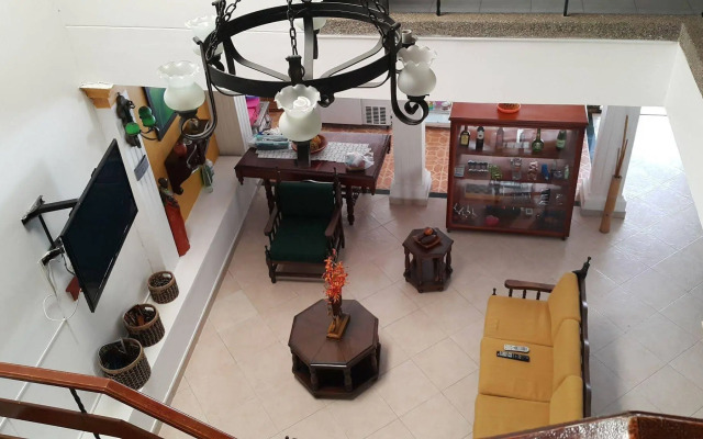 Hotel La Casa Amarela