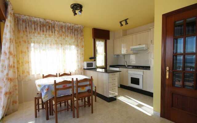 102001 -  Apartment in Lariño