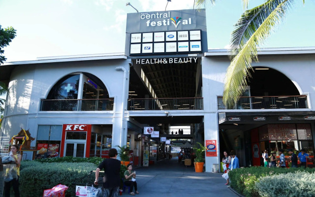 Ruang Thong Residence