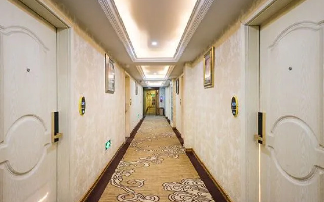 Dong Yang Nan ma'oushang Hotel