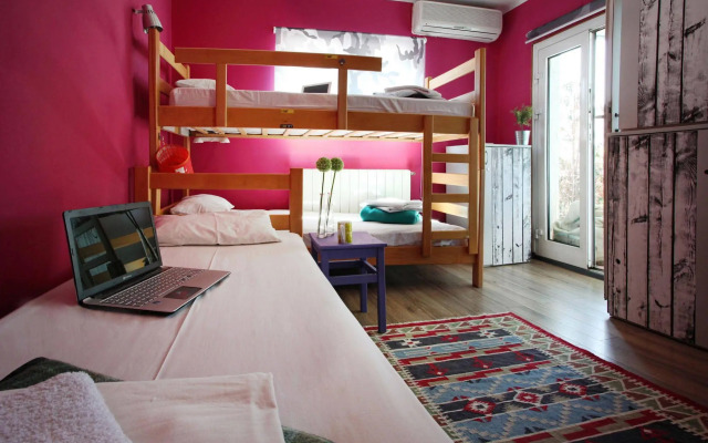 Hostel and Apartments 360º
