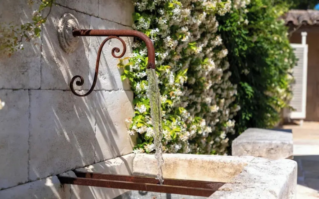 Magnificent House With Swimming Pool - 5br/10p - Gassin