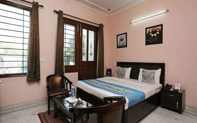 OYO 306 Hotel Staayy Inn