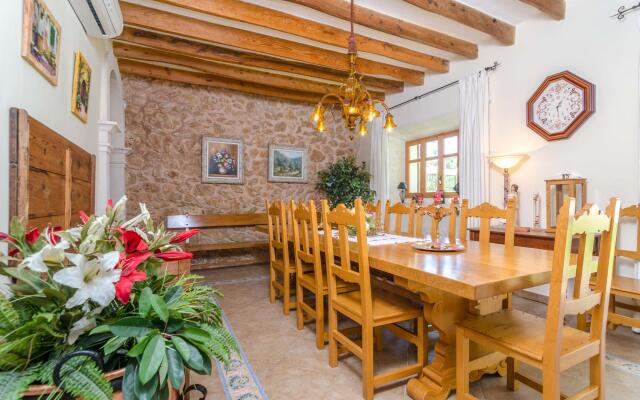 Finca Es Porrassar in Cas Concos des Cavaller