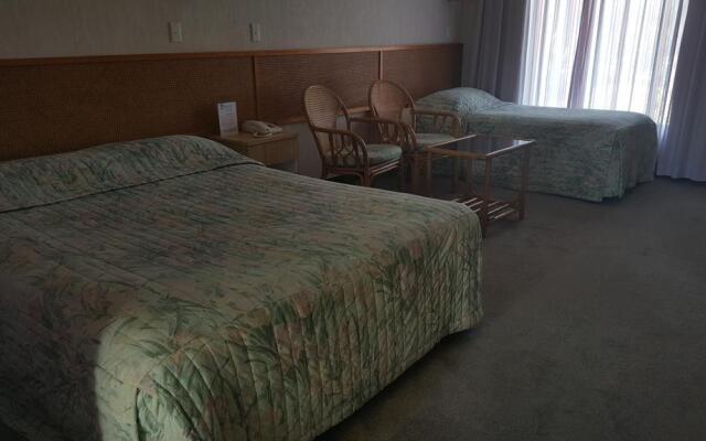 South Pacific Palms Motor Inn