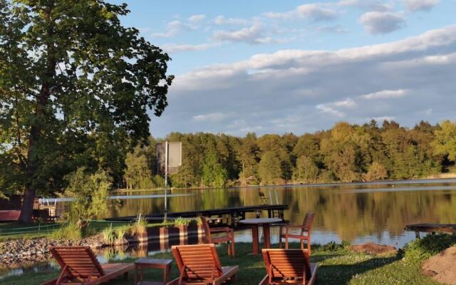 Schöne 3Zimmer FeWo direkt am Baalensee
