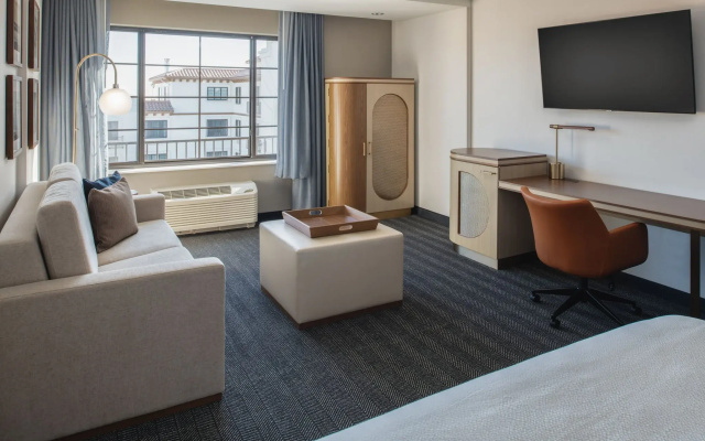 Courtyard by Marriott Santa Cruz