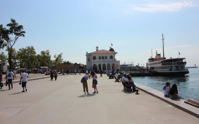 Kadikoy Otel Konak