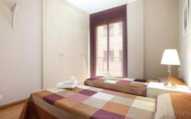 Sagrada Familia III Apartment by Friendly Rentals