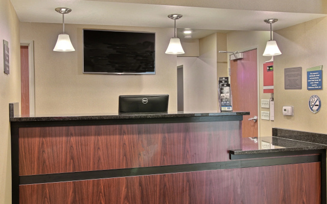 Cobblestone Inn & Suites - Linton