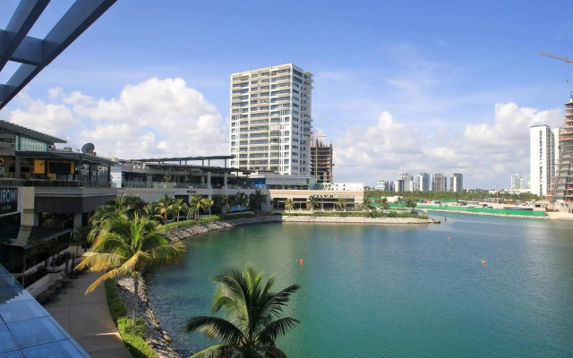 Renaissance Cancun Resort & Marina