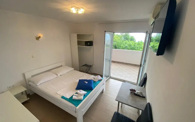 Ruza Room With Terrace and sea View