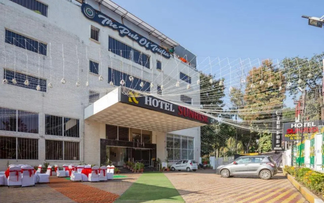 OYO 19973 Hotel Sunrise