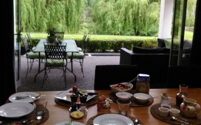 Karapiro Willows Luxury B & B