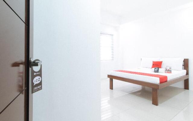 Reddoorz Plus @ D'builders Poblacion - Bgc