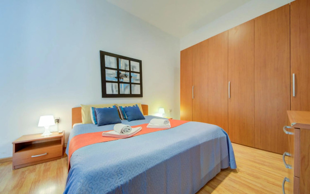 Sliema Ferries 2-bedroom Apt with views