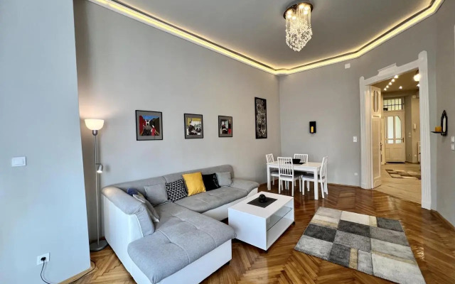Krisztina Apartments