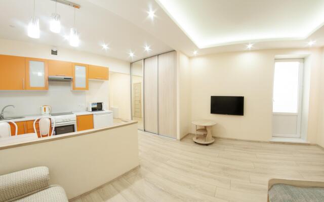 Domashnaya na Geologorazvedchikov 44A