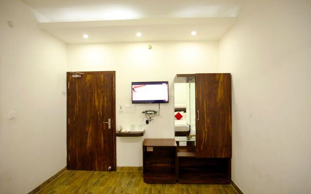 FabHotel Travellers Inn Gomti Nagar
