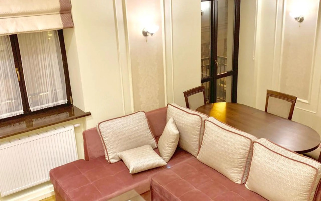 Two-bedroom on Lesi Ukrainky