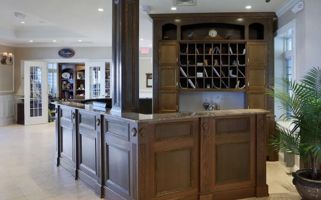 Madison Beach Hotel, Curio Collection by Hilton