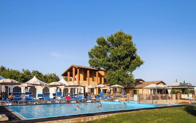 Apartment in Magliano with bar