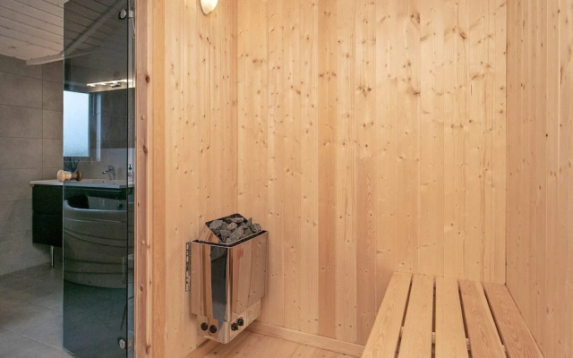 10 Person Holiday Home in Lokken-by Traum