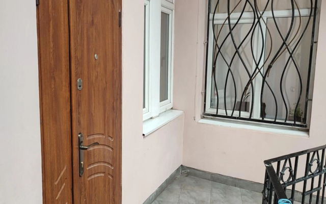 Апартаменти трехкімнатні в самому центрі для 6-х