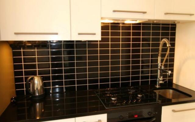 FG Property - Notting Hill, Ladbroke Crescent, Flat 1