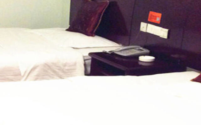 Xinyang Tianyi Express Hotel