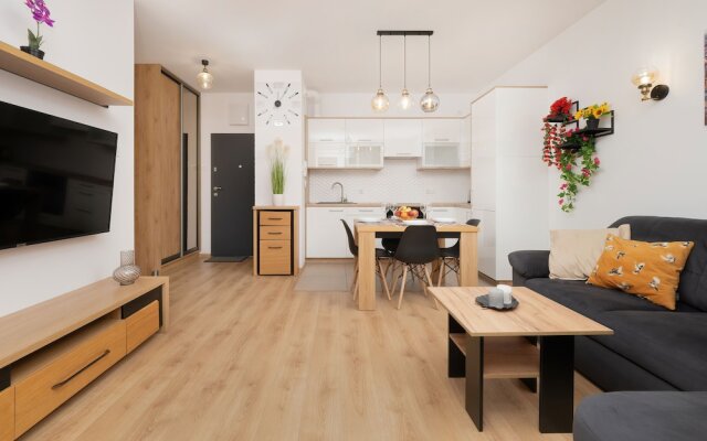 Apartment Manufaktura Łódź by Renters