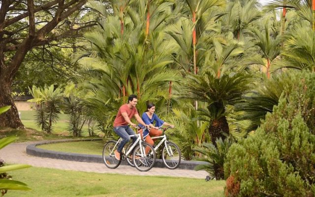 Radisson Plaza Resort & Spa